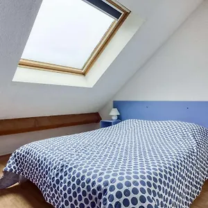 https://appartement-cauterets-3-pieces-6-personnes-fr-1-401-200.midi-pyreneeshotels.com